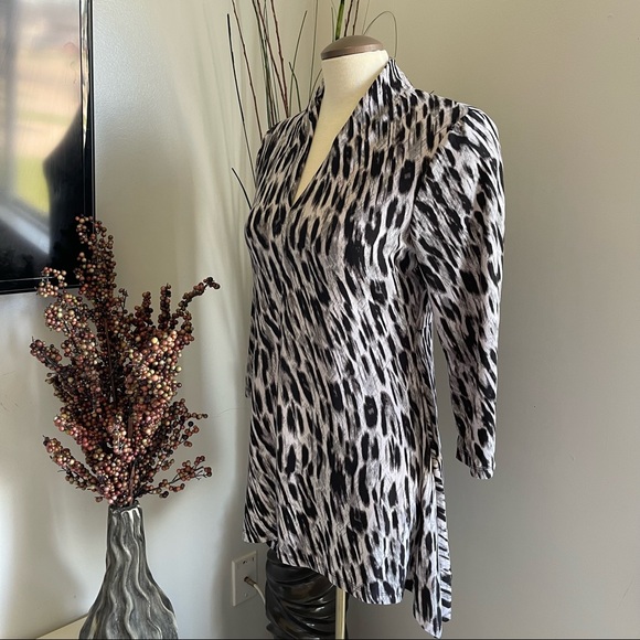 Animal print top - Picture 3 of 4